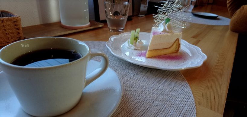 美保野が丘ココデコーヒーチーズケーキ